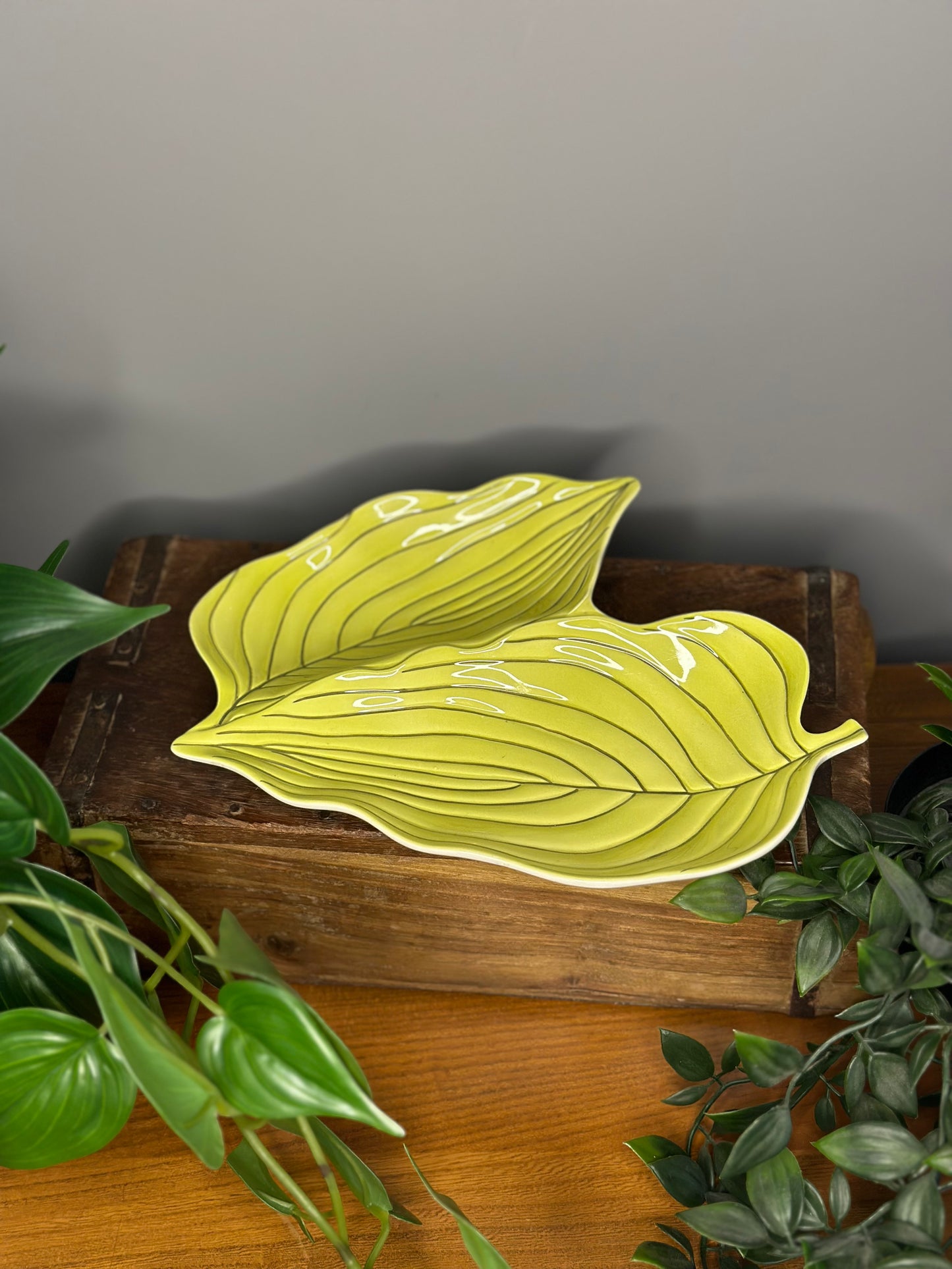 Vintage Carltonware Australian Design leaf dish