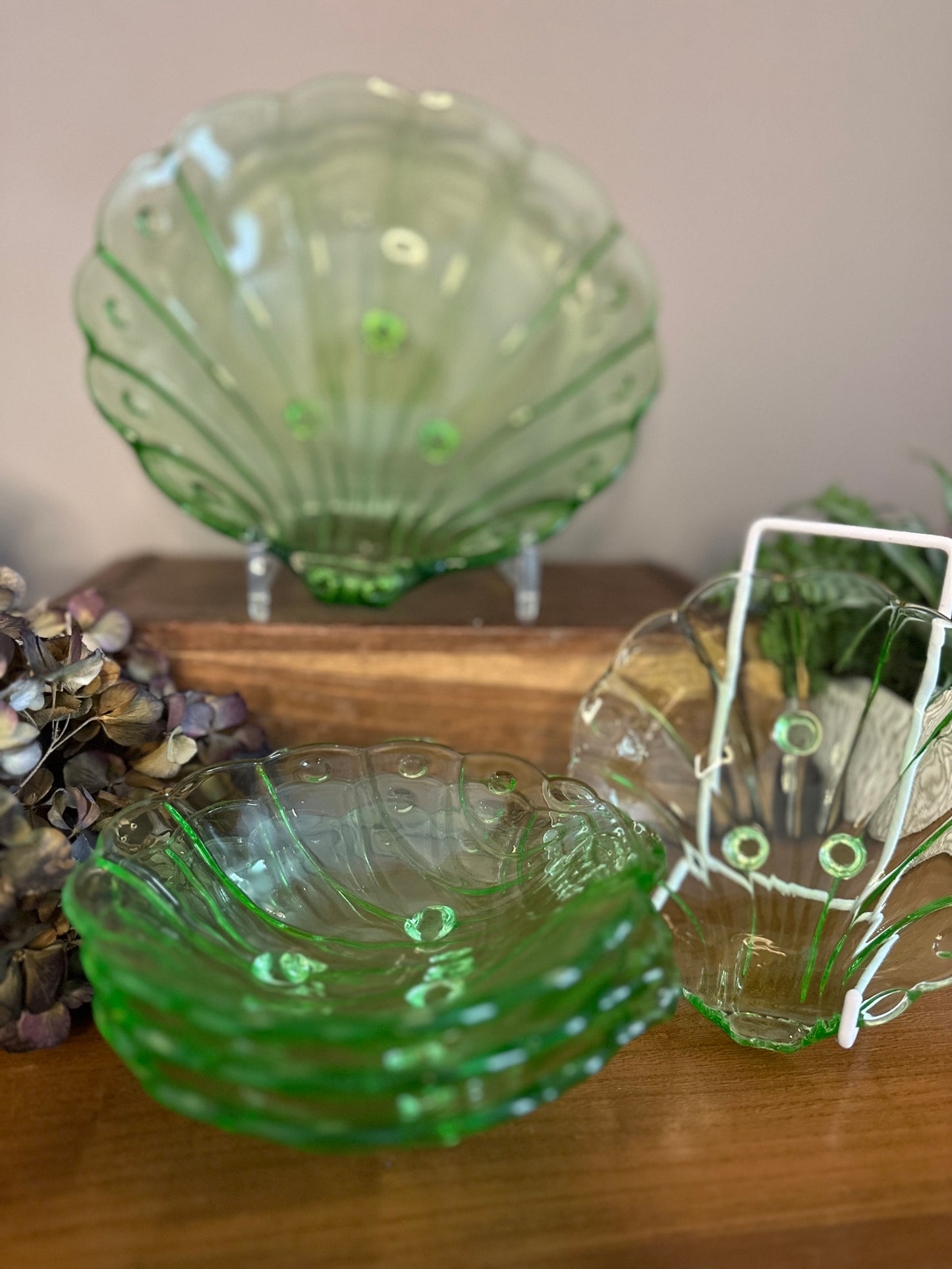 Uranium glass large scallop dish & 4 side dish set