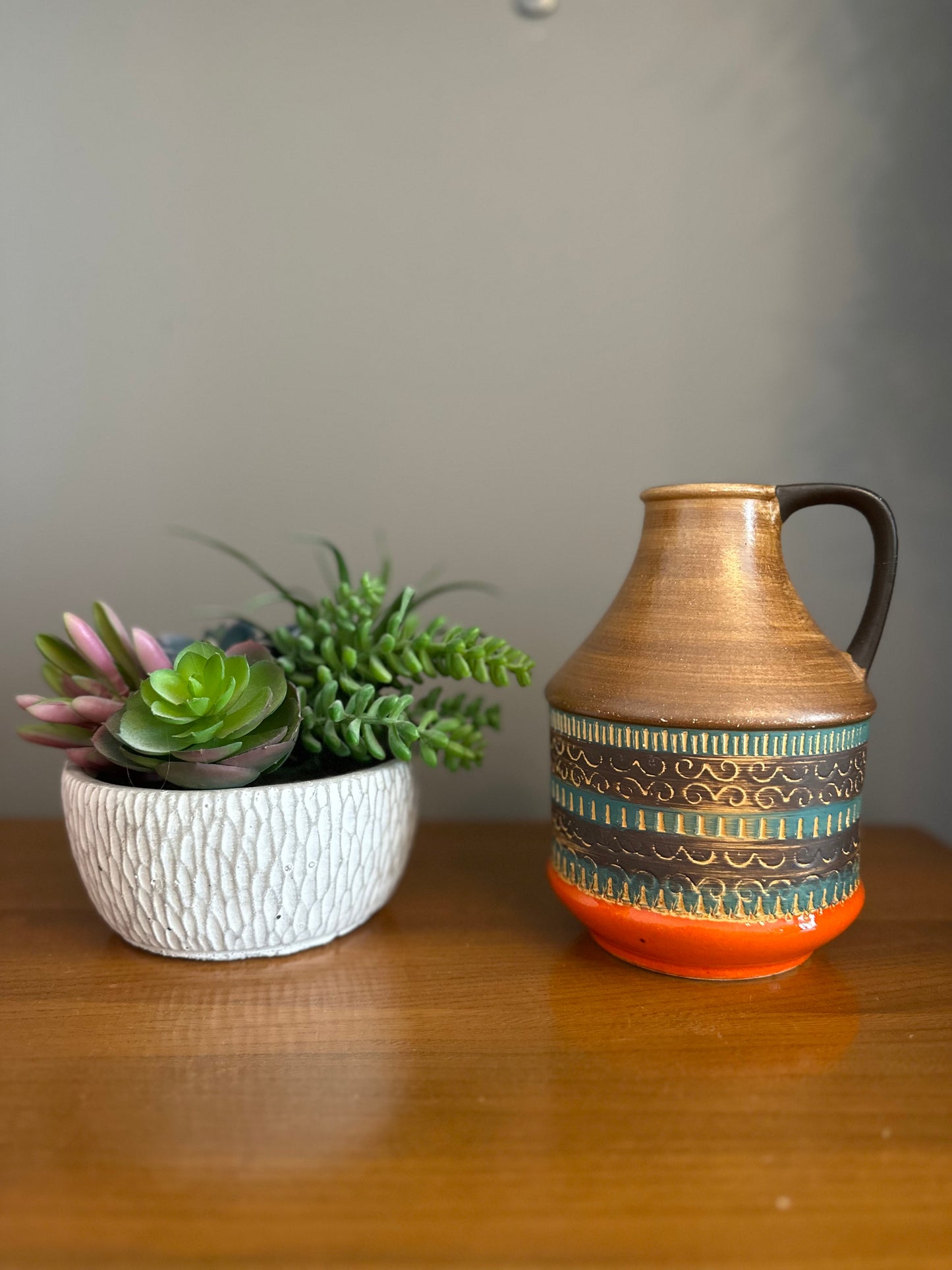 Dumler & Breiden German Mid century vase 322-17