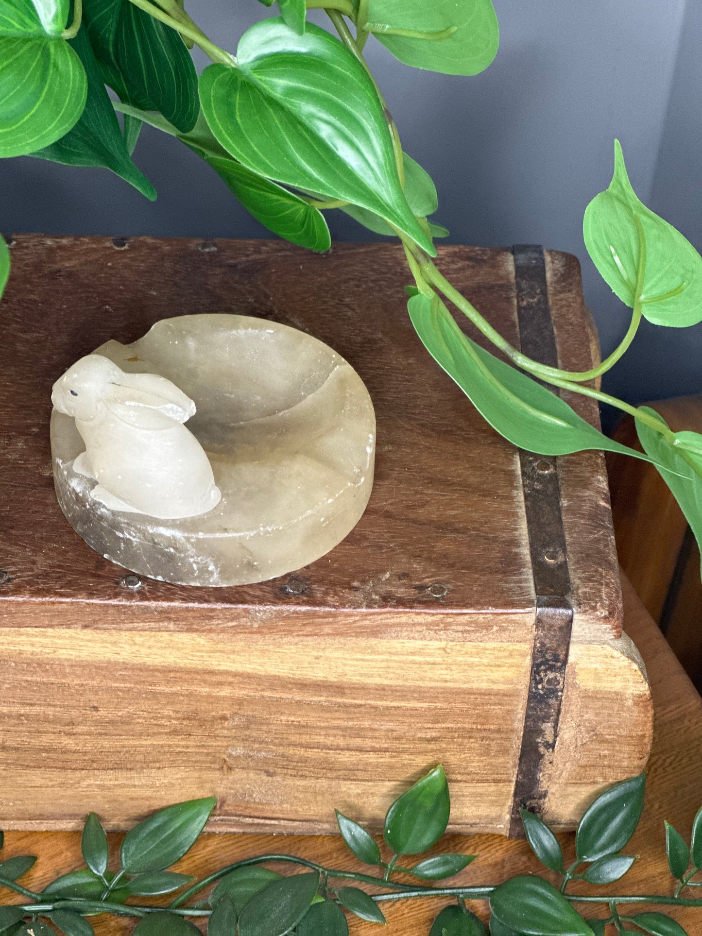 Vintage alabaster rabbit ashtray