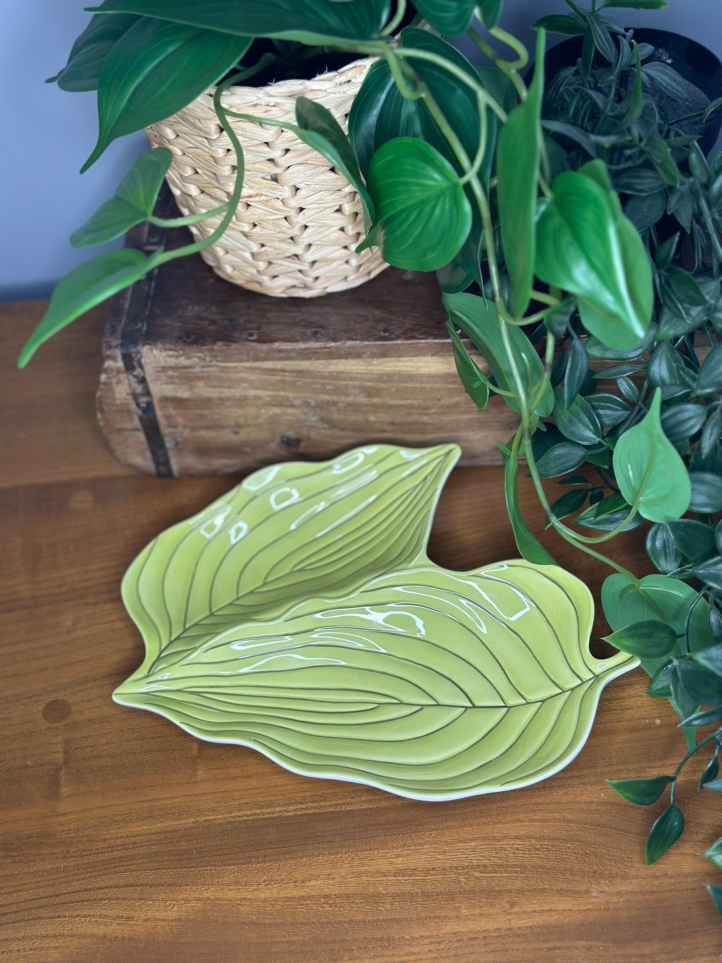 Vintage Carltonware Australian Design leaf dish