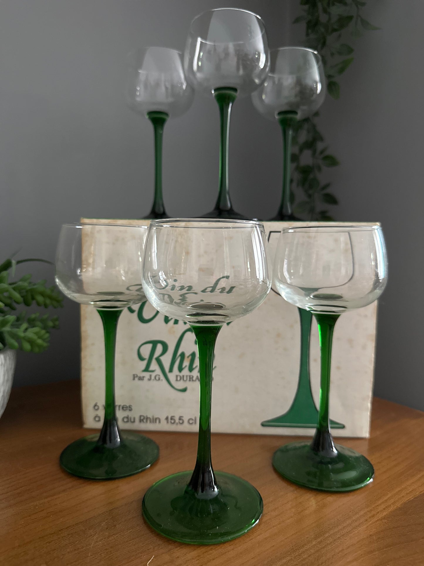 Set of 6 vintage French Luminarc Hock glasses