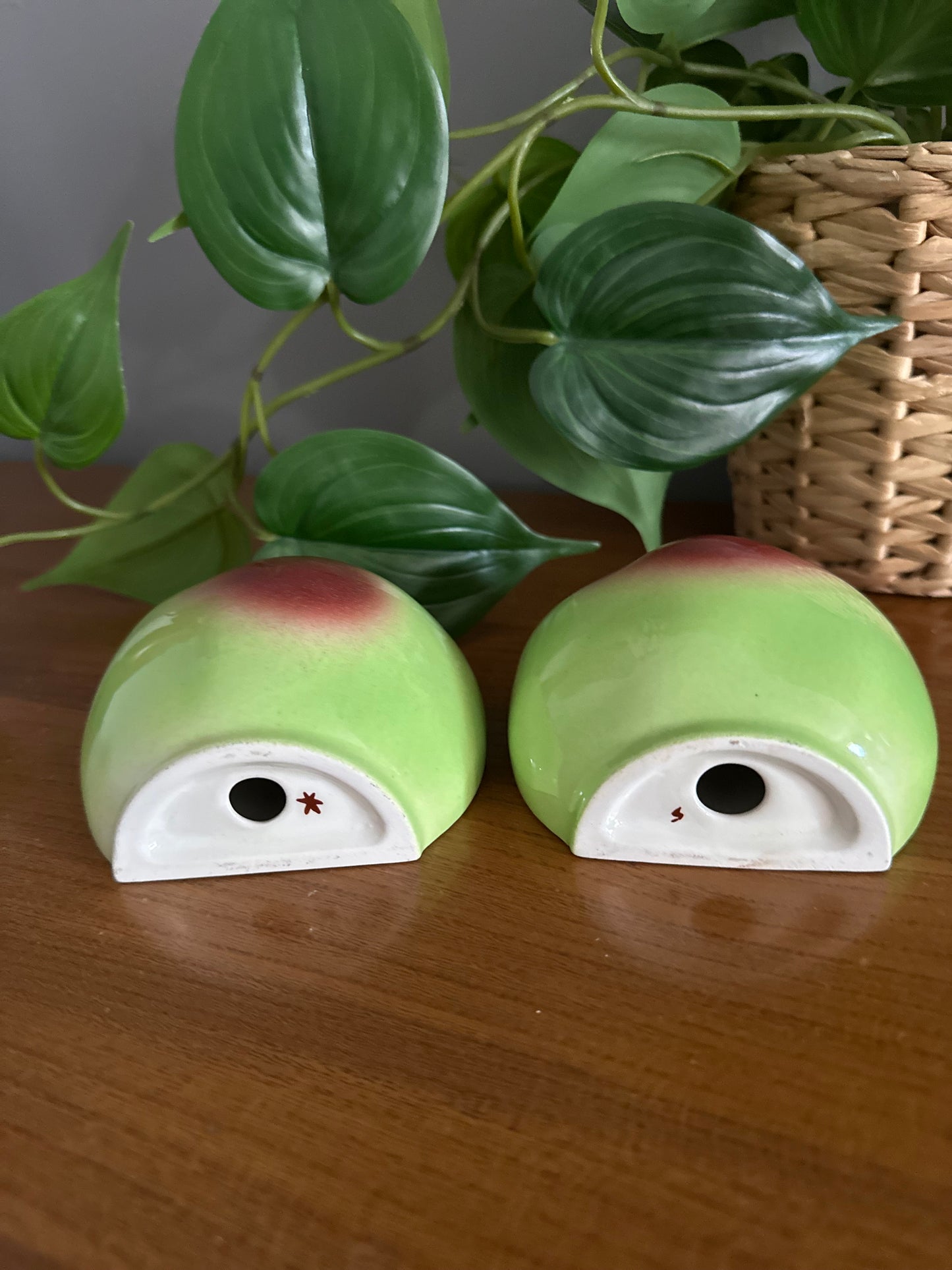 Vintage Carlton Ware apple cruet set - salt & pepper shaker