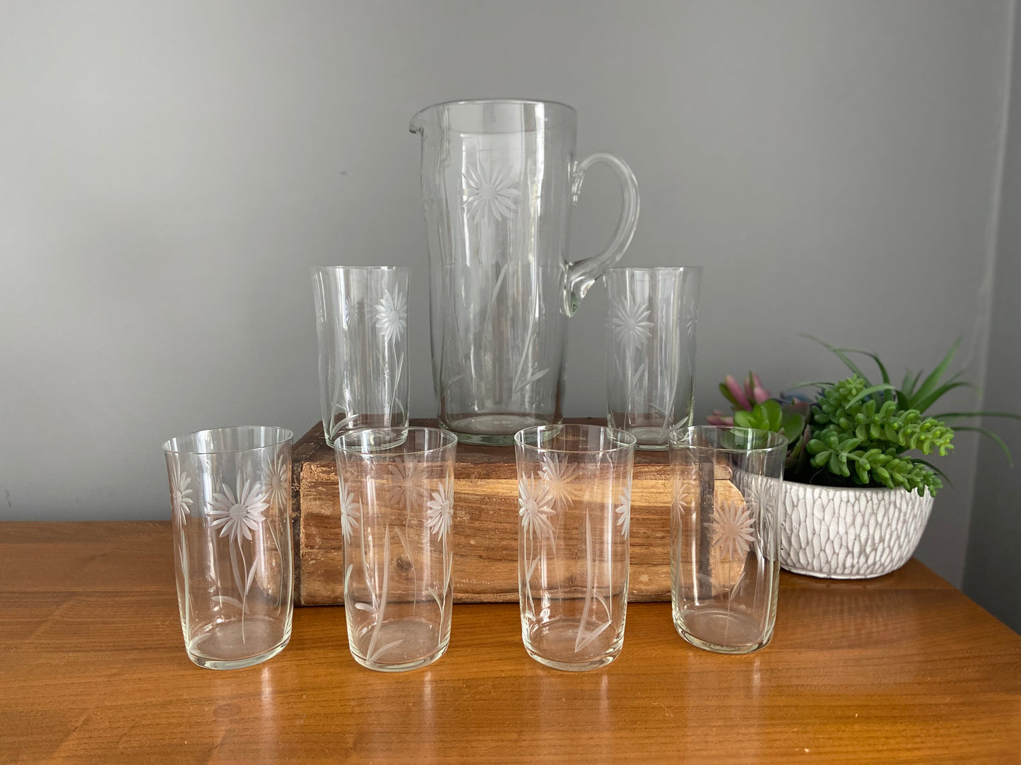 Mid century etched lemonade jug & 6 glasses set